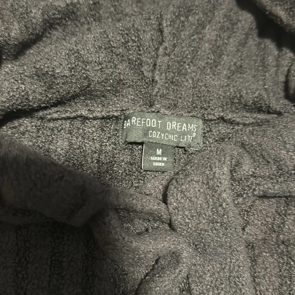 Barefoot Dreams Hoodie - Picture 3 of 3